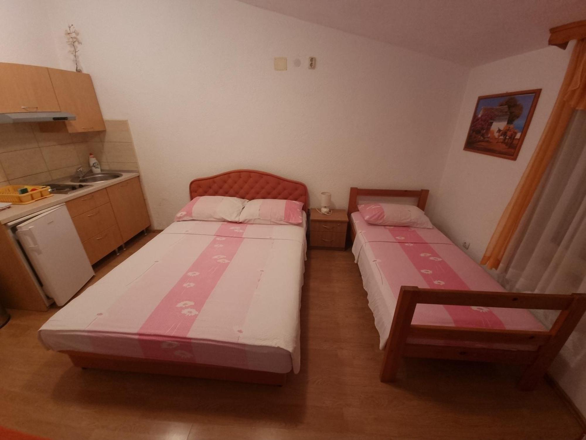 Apartments Cipetic Kaštela Eksteriør bilde