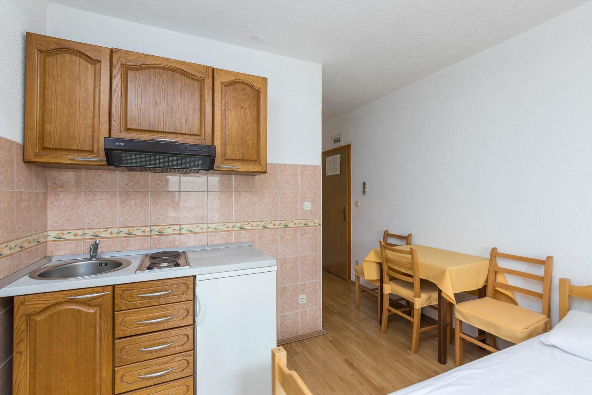 Apartments Cipetic Kaštela Eksteriør bilde