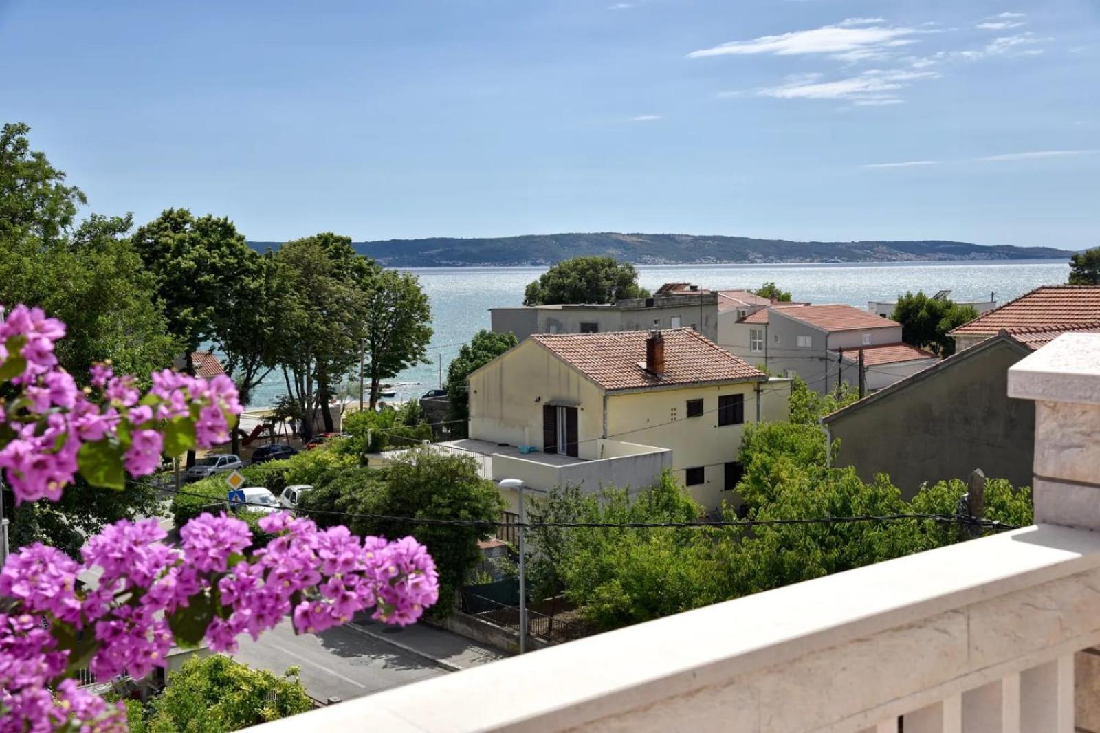 Apartments Cipetic Kaštela Eksteriør bilde